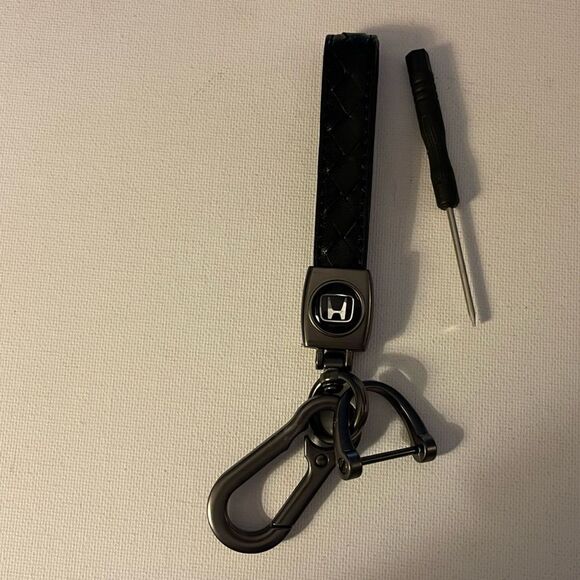 Honda Logo Key Fob Keychain in Black Leather NWT - Picture 2 of 5